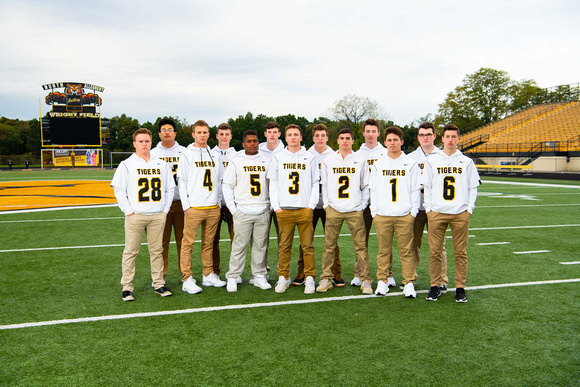 040_senior group_7453